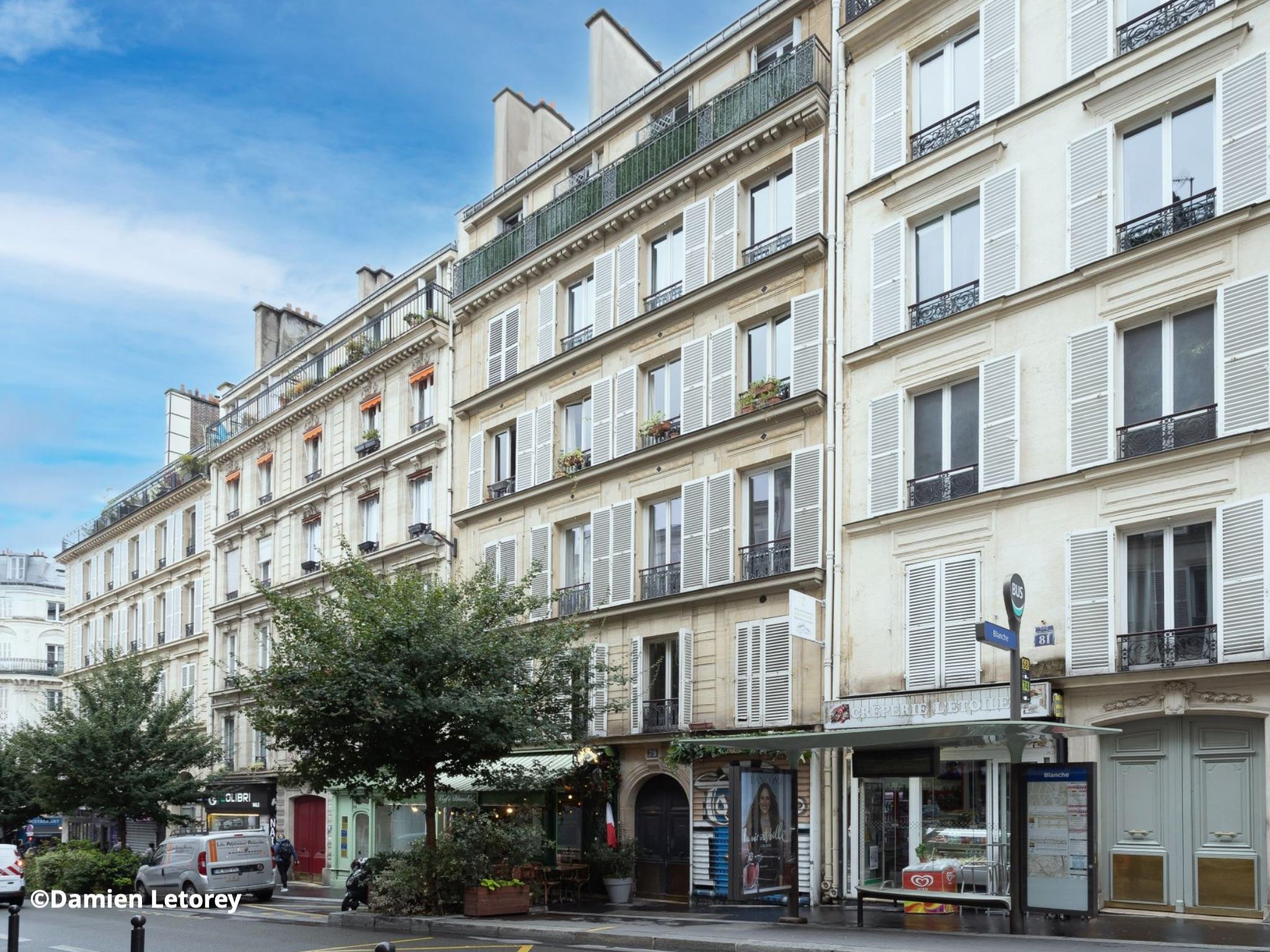 Foncière Bonneau/Spring Street Immobilier : 12 lots de commerces et habitations à Paris 9