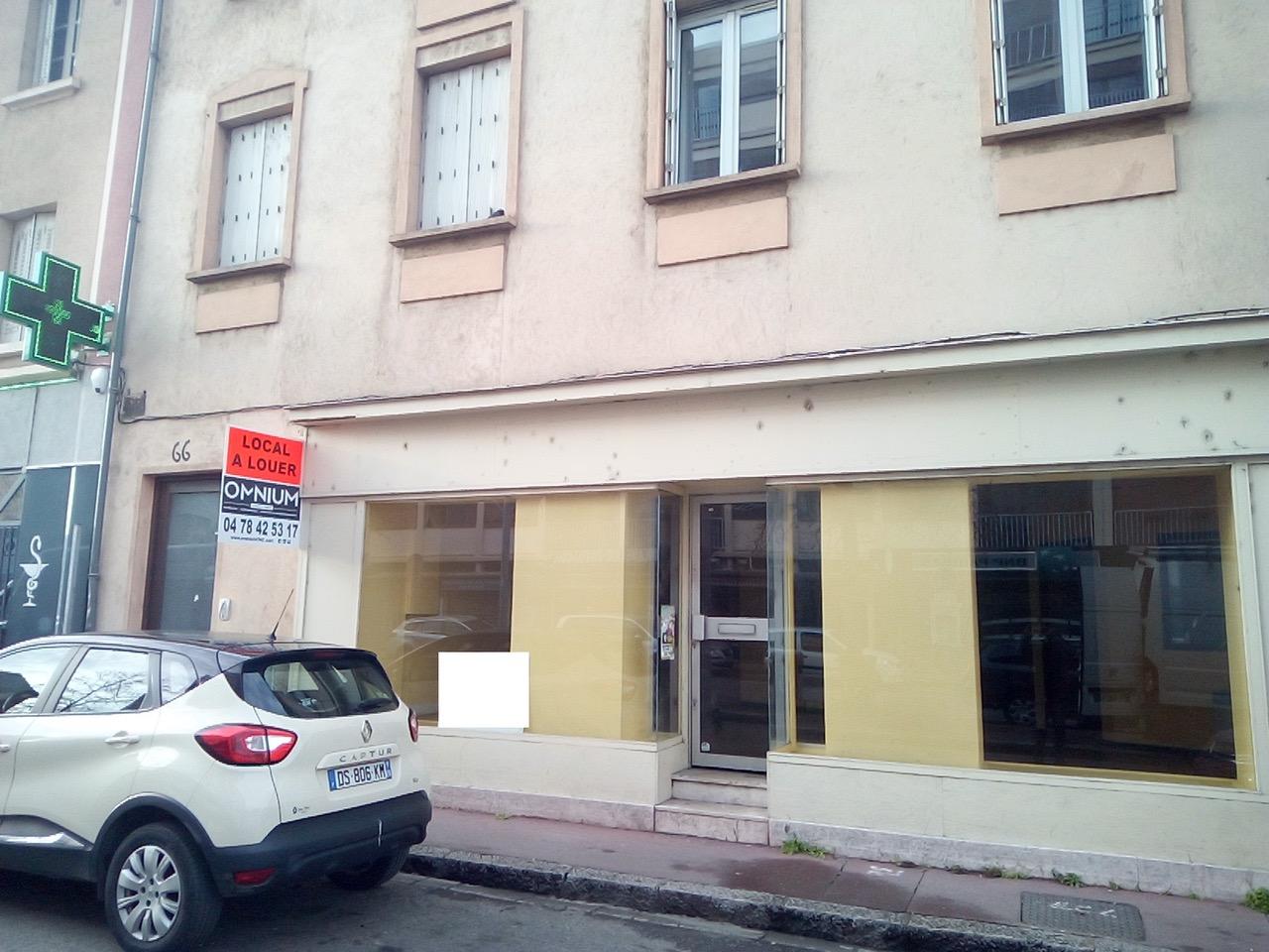 Vénissieux (69) : 65 m² pour 154 €/m²/an