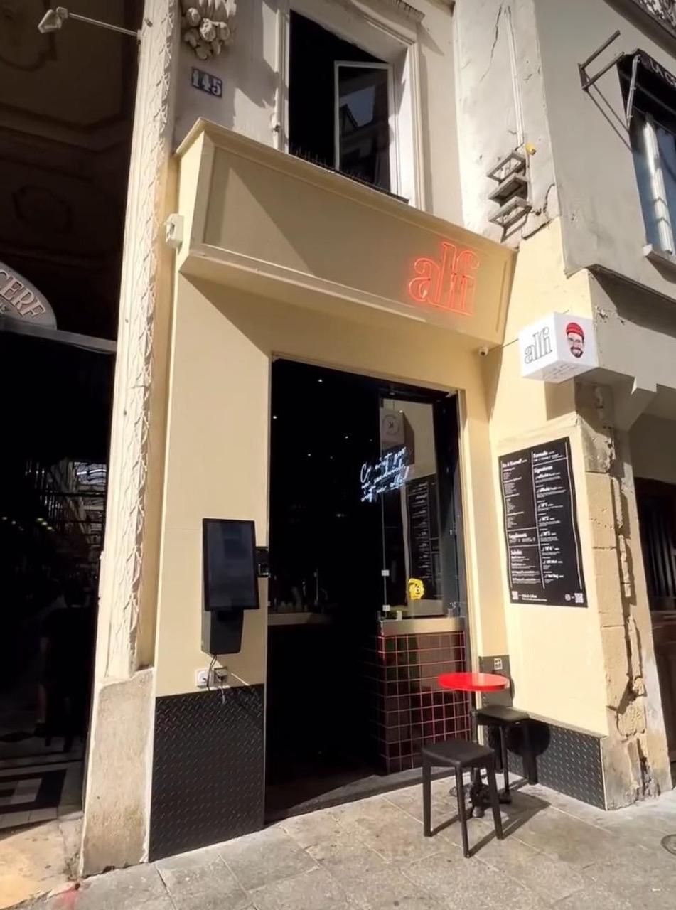 Paris 2 : 65 m² à Paris 2 pour 54 000 €/an