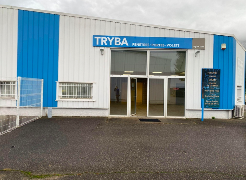 Moirans (38) : 431 m² pour 83 €/m²/an