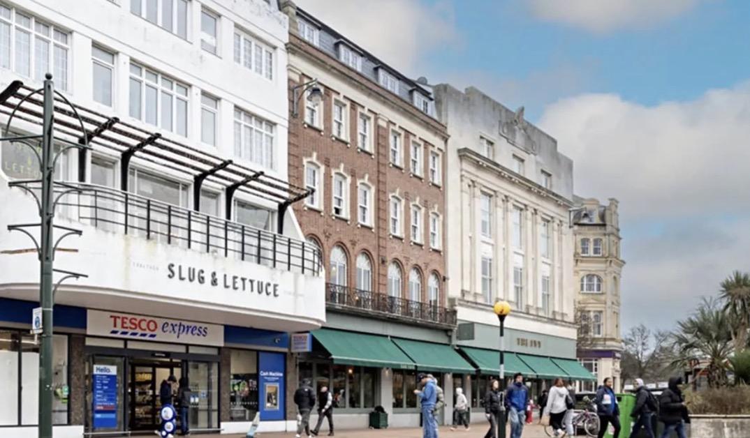 Iroko : 5 200 m² au Royaume-Uni, 12,01 M€