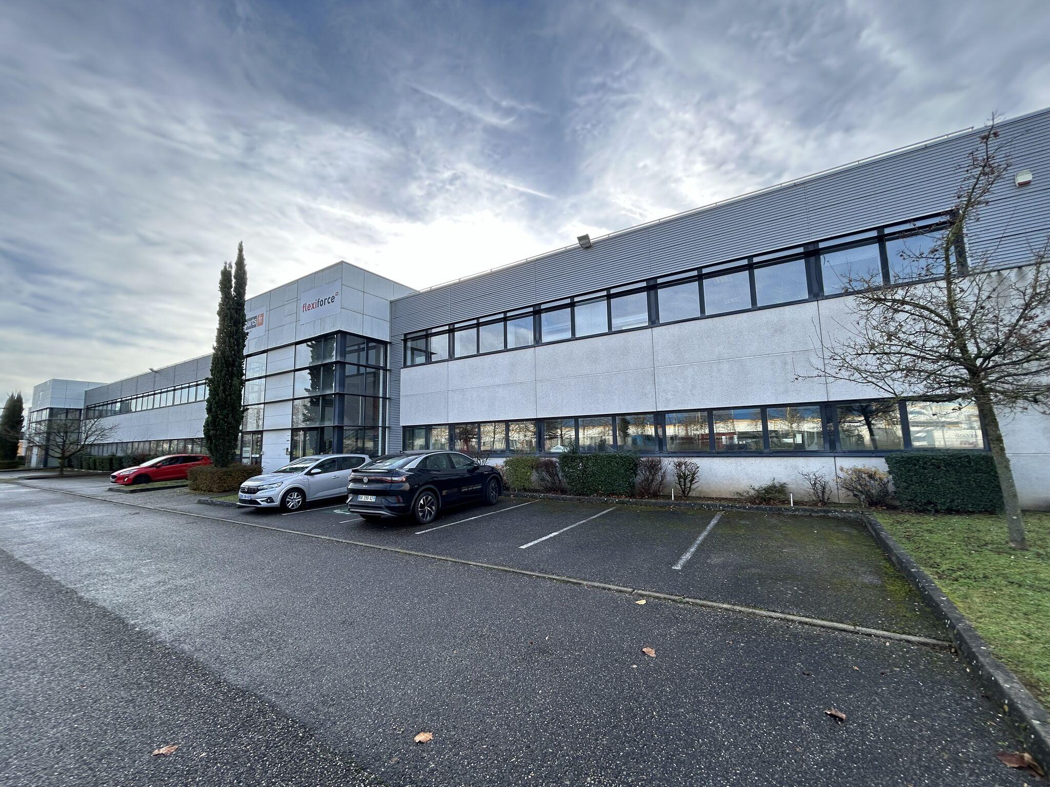 Roche Dubar : 5 000 m² à Saint-Quentin-Fallavier (38)