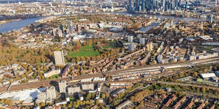 DTZ Investors : 3 875 m² à Londres