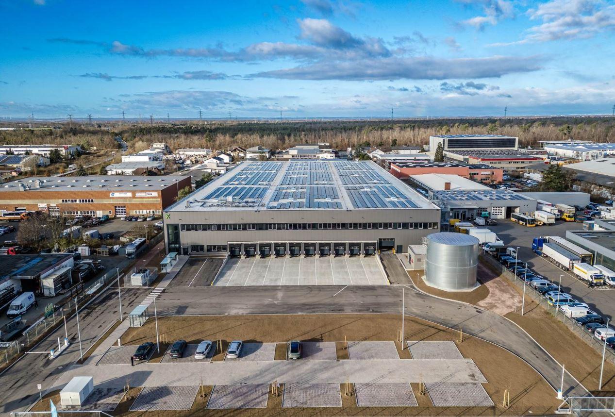 AEW : 10 680 m² en Allemagne