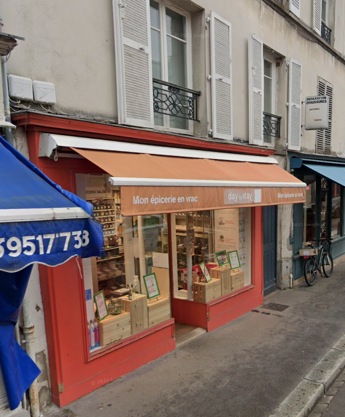 Versailles (78) : deux commerces pour 690 000 €, rendement de 6,4 %