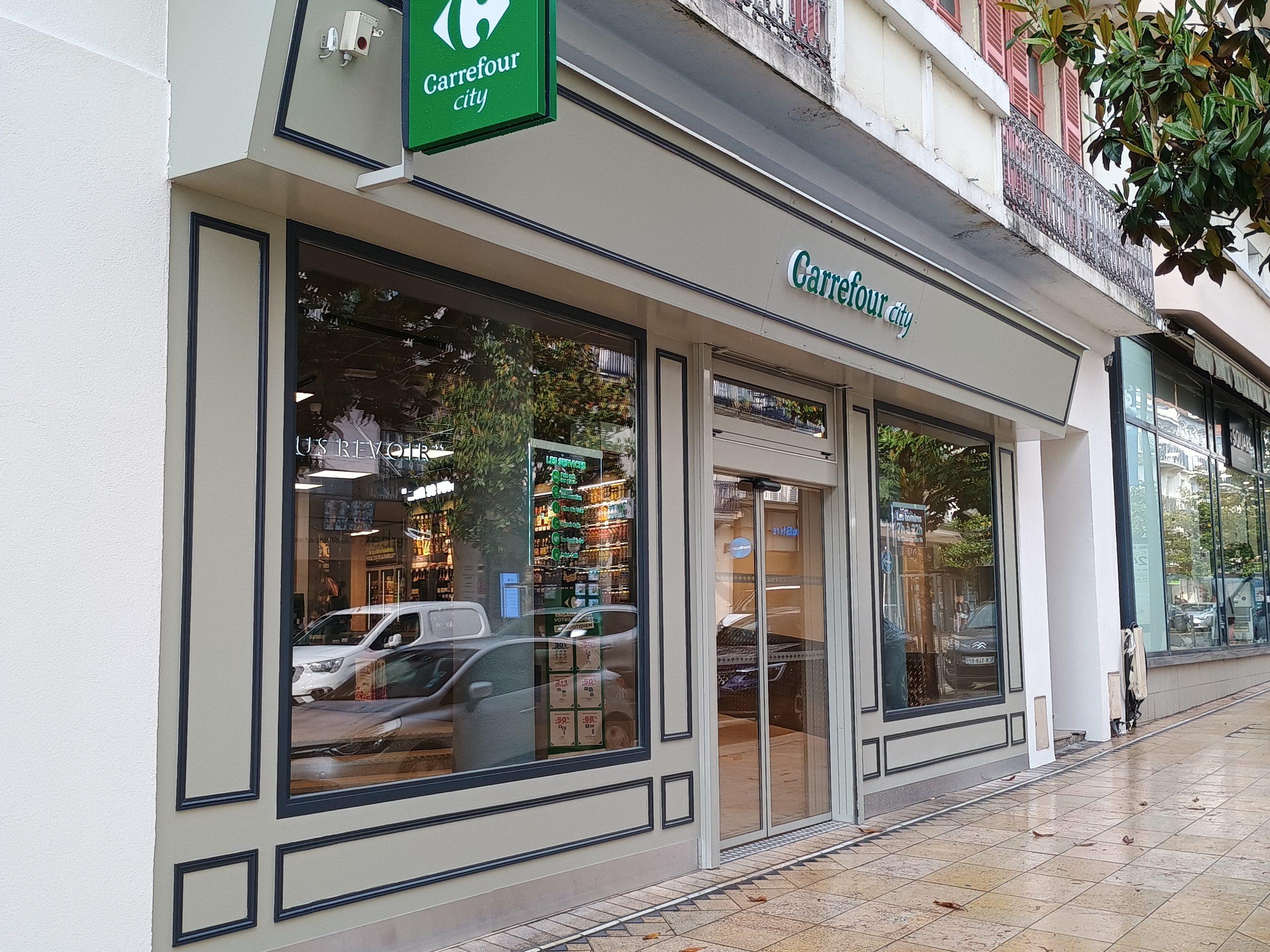 Vichy (03) : 837 m² pour 63 000 €/an