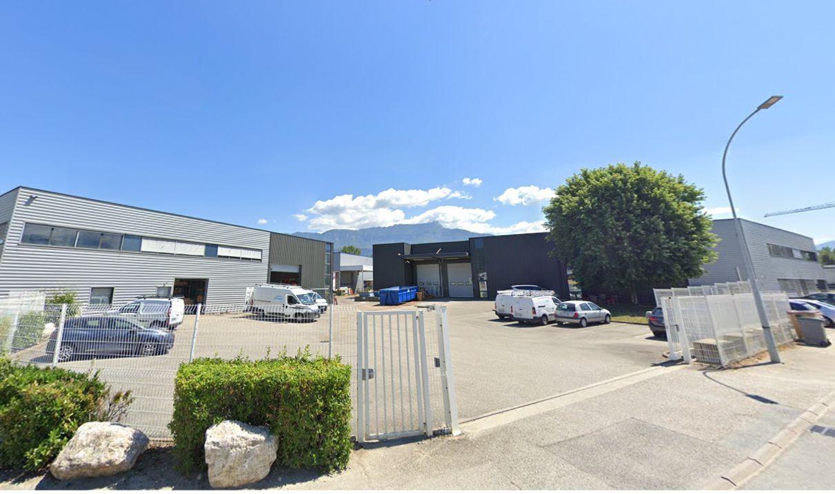 Roche Dubar : 2 225 m² à La Motte-Servolex (73)