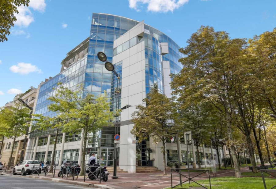Levallois-Perret (92) : 338 m² pour 360 €/m²/an