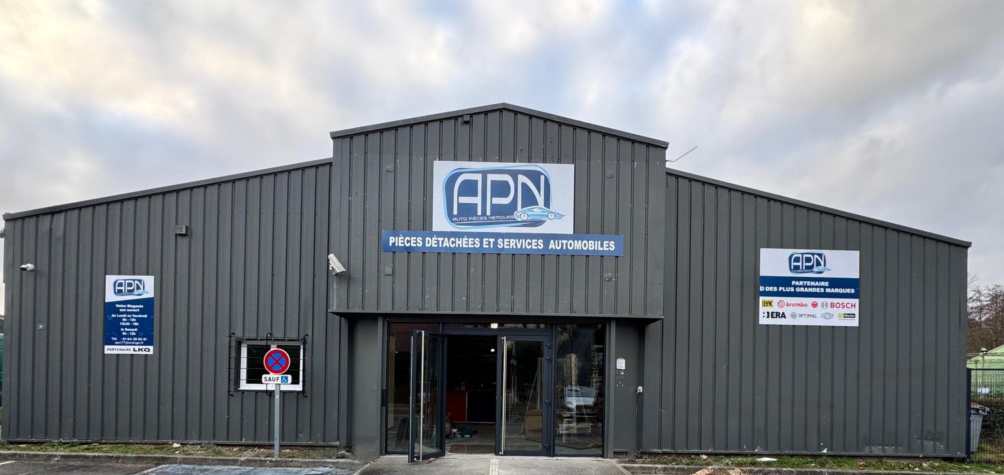 Nemours (77) : 420 m² pour 120 €/m²/an