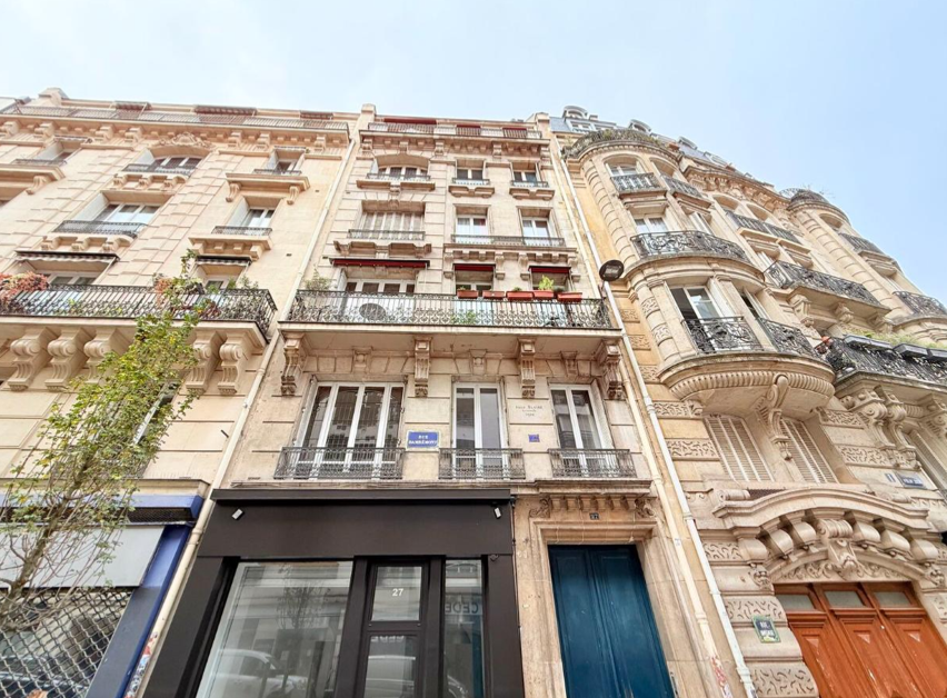Paris 18 : 81 m² pour 28 000 €/an