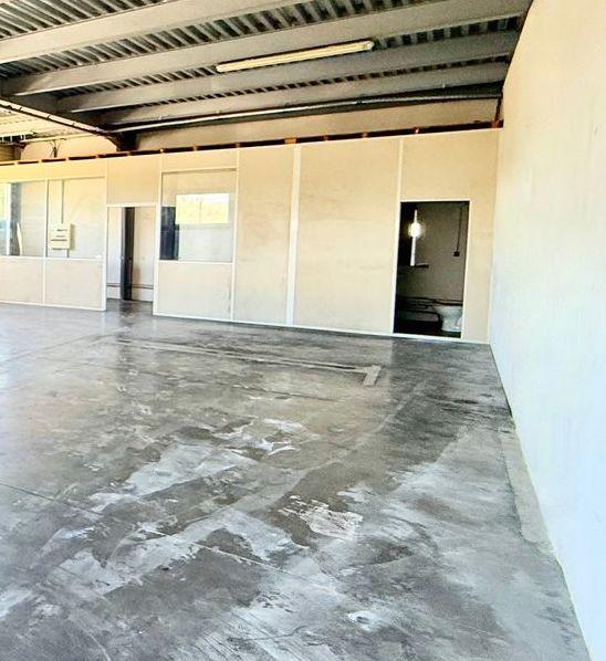 Fréjus (83) : local d'activités de 140 m²