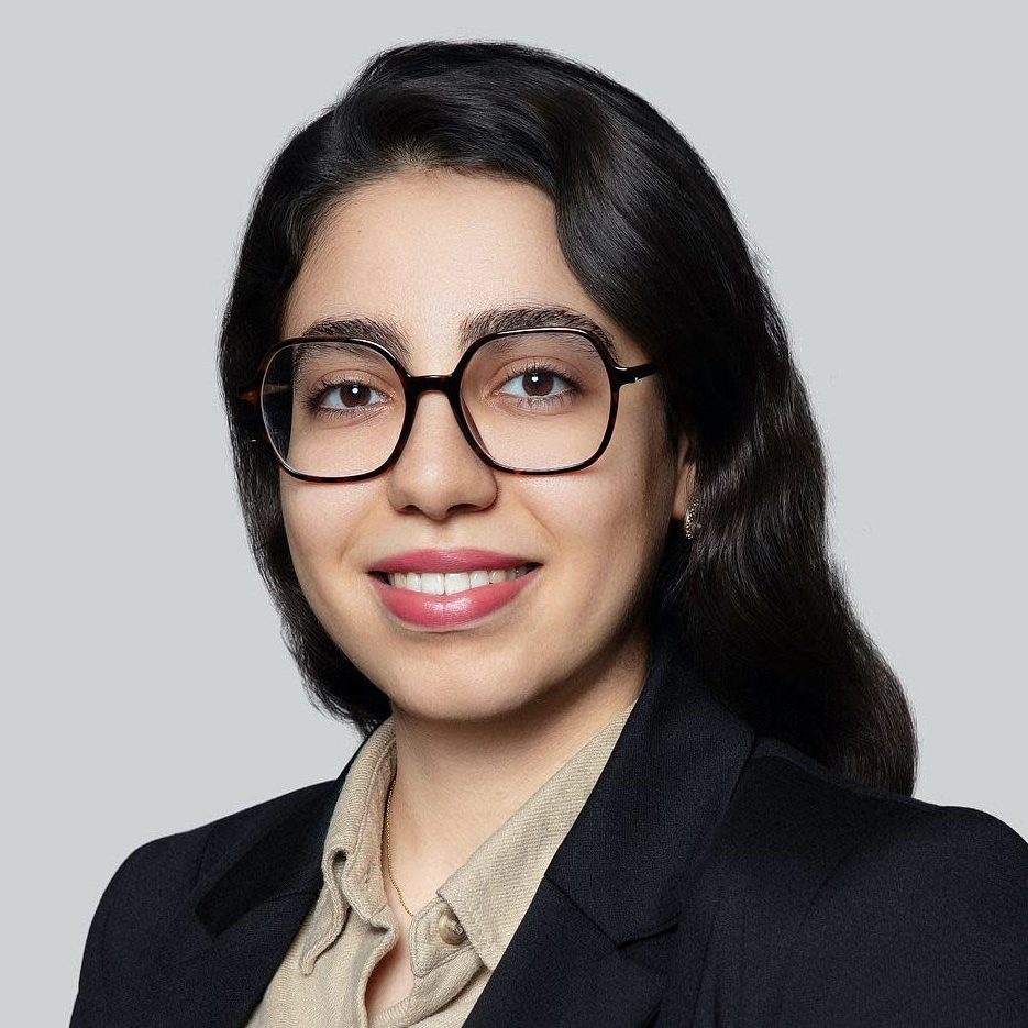 NadaElBakouriAvisonYoungFrance